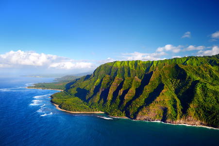 壮观的 Na Pali 海岸的视图