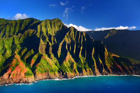 壮观的 Na Pali 海岸的视图