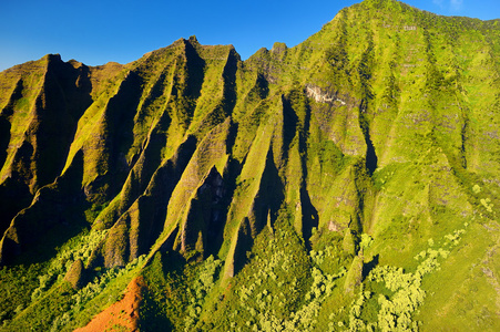 壮观的 Na Pali 海岸的视图