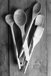 一些木制的勺子
