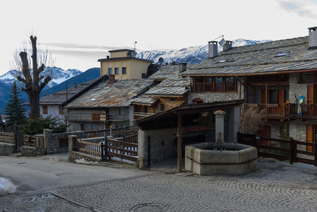 萨古高山村庄克斯