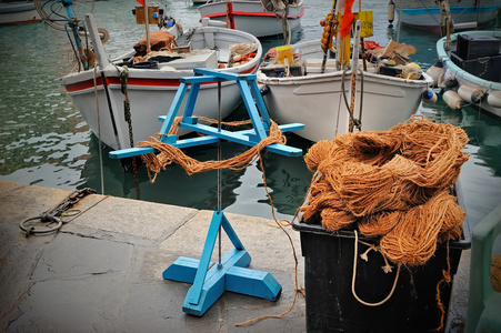 意大利 Camogli 港的渔具和绳索