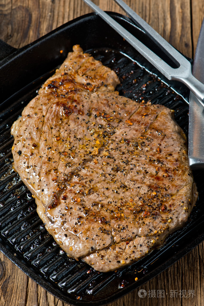 煎蒸爱尔兰牛肉牛排