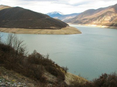 Bietschorn 山峰倒映在湖