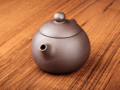 沃登桌上只中国茶壶