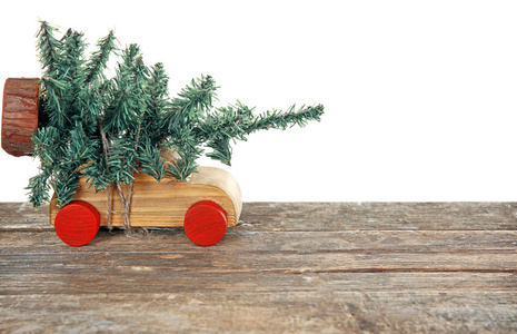 圣诞树和玩具玩具车