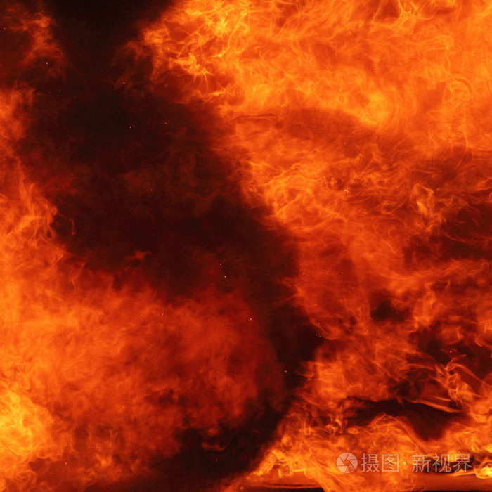 作为象征着永恒的折磨和地狱火的背景