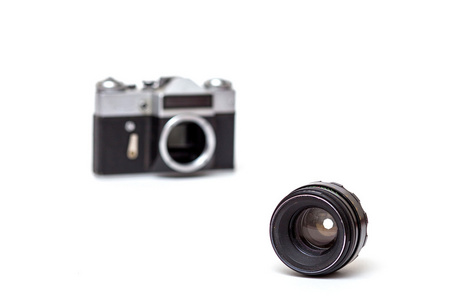 老式胶片相机与镜头分离和身体