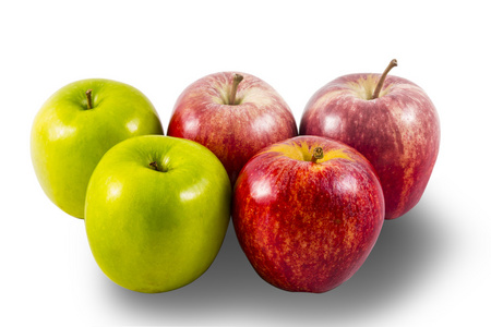红色和绿色的苹果上白色隔离