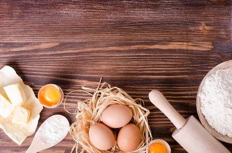 烘焙面粉木勺擀面杖鸡蛋