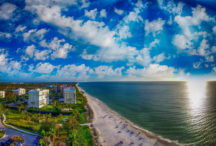 那不勒斯海滩，佛罗里达州的鸟瞰图