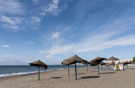 在 Costa del Sol，西班牙埃斯特波纳的海岸海滩