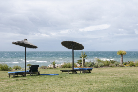 美丽的海滩的 Costa del Sol 在埃斯特波纳安大路西亚