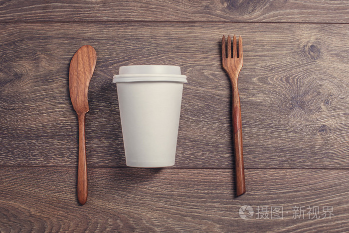 咖啡杯和木制的物体照片-正版商用图片1naatj-摄图新视界