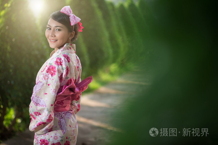 美丽的年轻女子 身穿日本传统的浴衣照片 正版商用图片1nag0r 摄图新视界 美丽的年轻女子 身穿日本传统的浴衣照片 正版商用图片1nag0r 摄图新视界