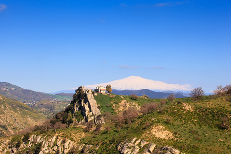 埃特纳火山和西西里岛字段图片