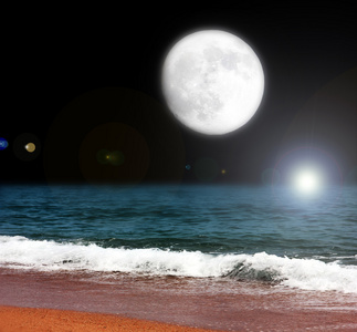 月亮和海