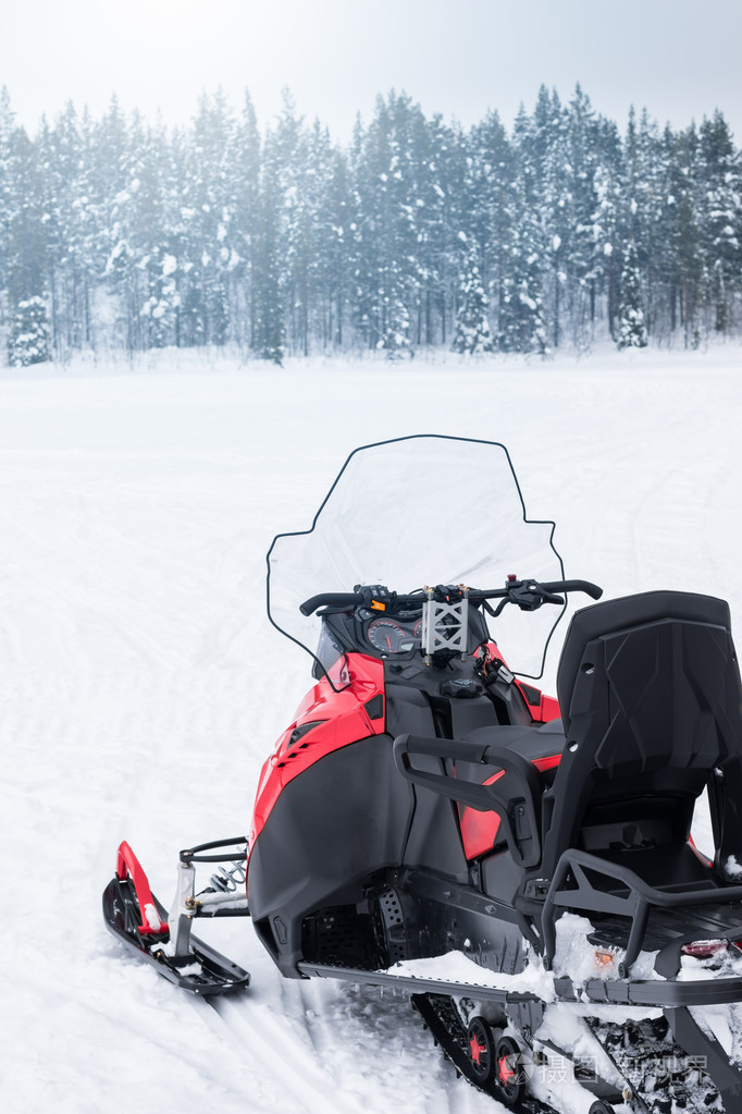 雪地车准备去