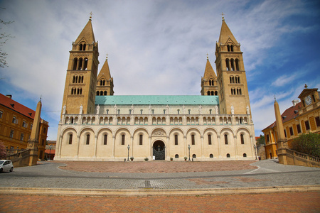 大教堂的圣伯多禄及圣 Paul，胸肌大教堂在匈牙利