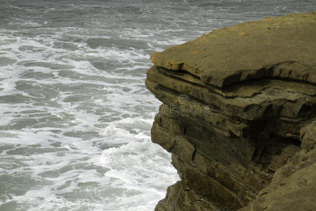 风景 岩石 泡沫 打破 海滩 海景 海洋 海岸 水下 悬崖