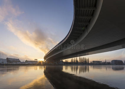 场景 鬃毛 地标 天际线 风景 市中心 目的地 公爵 办公室