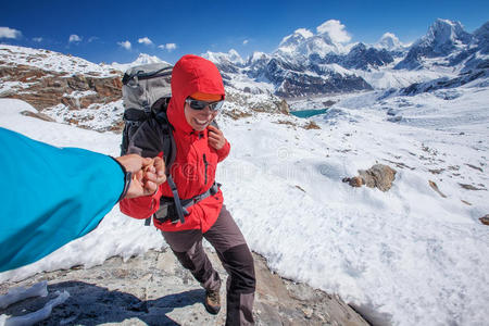 成就 女孩 自然 昆布 男人 喜马拉雅山 风景 徒步旅行者