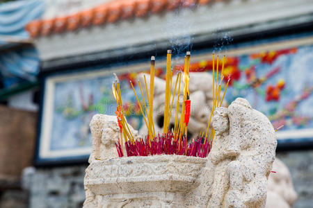 寺庙香火图片
