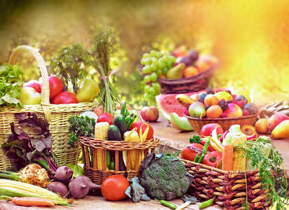 新鲜有机水果和蔬菜