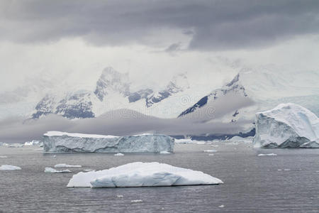 南极戏剧性的景观