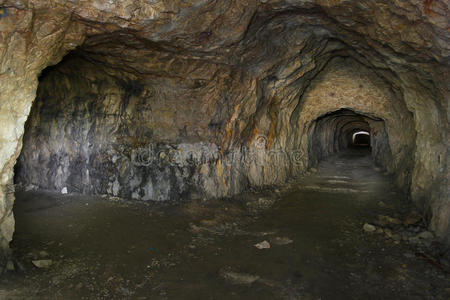 地下墓穴 被遗弃的 洞穴 工作 平硐 画廊 隧道 沙漠 岩石