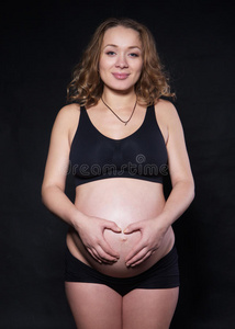 母亲 出生 腹部 肖像 说谎 期待 身体 宝贝 怀孕 白种人