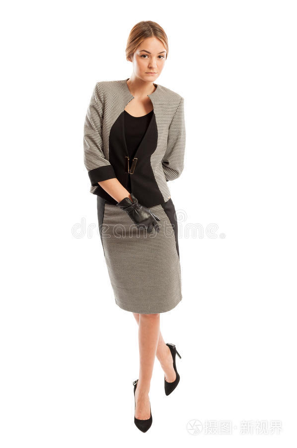 女性模特穿着优雅的商务服装