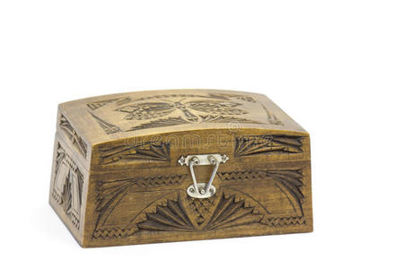 雕刻的木制珠宝盒