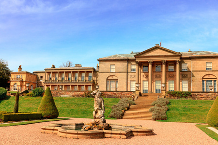 大柴在柴郡,英国塔顿老厅大厦照片