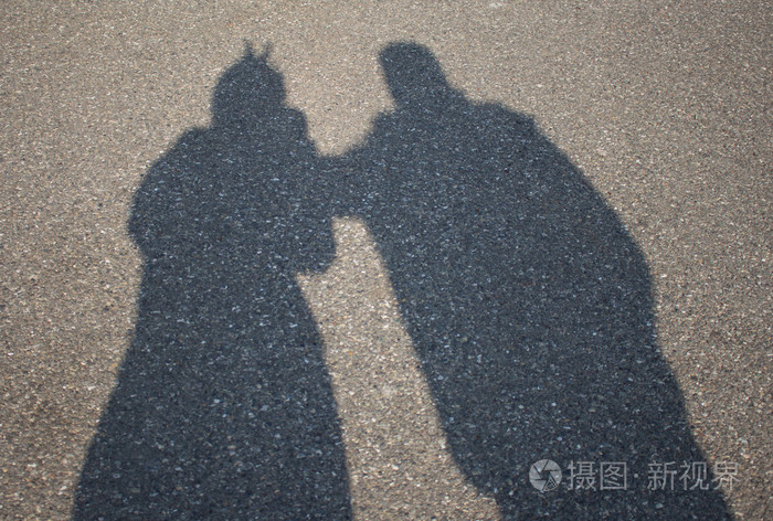 这两个人的影子