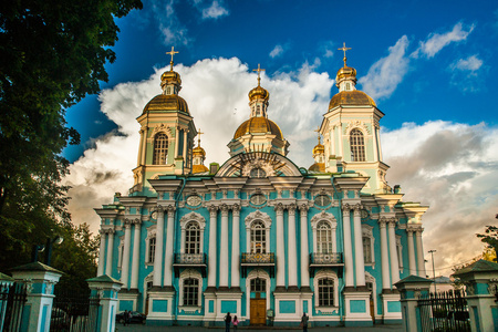 圣尼古拉斯教堂，皲裂会议在圣彼得斯堡