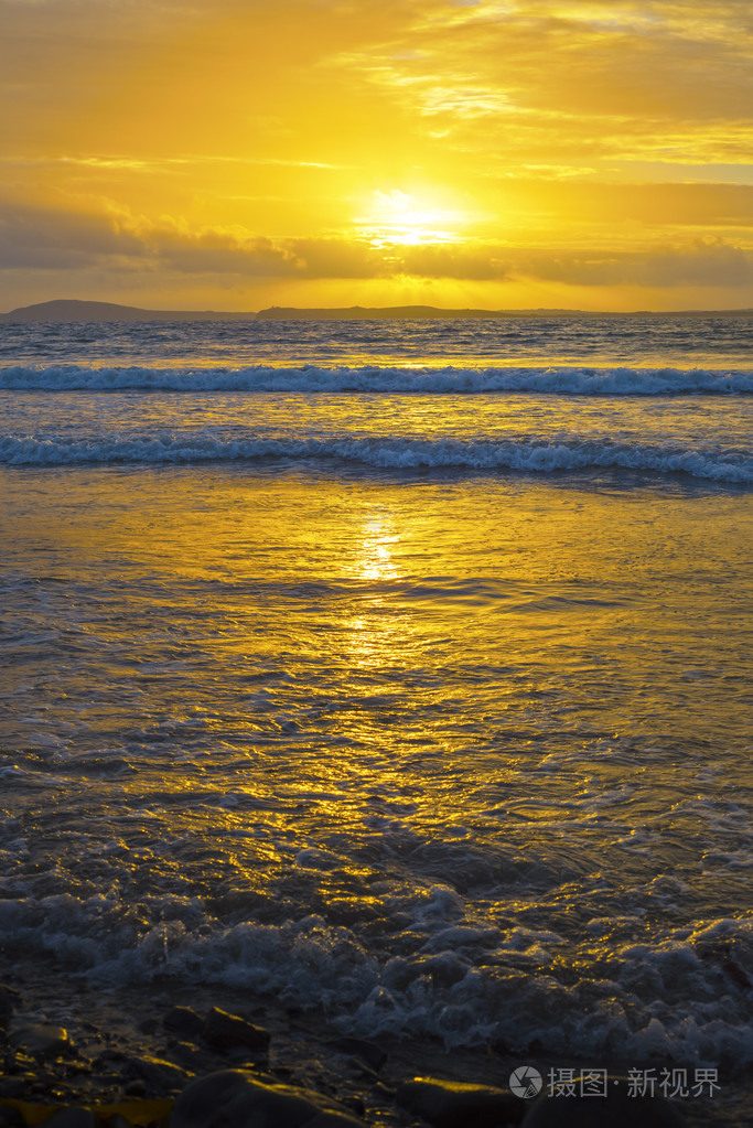 在比尔的海滩黄色日落照片-正版商用图片1nkmyh-摄图新视界