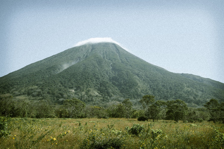 塞普西翁火山视图从特岛