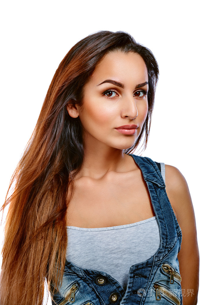 照片 一个漂亮的女孩的半身人像.白色背景上孤立.jpg