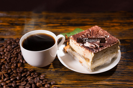咖啡与豆板蛋糕照片