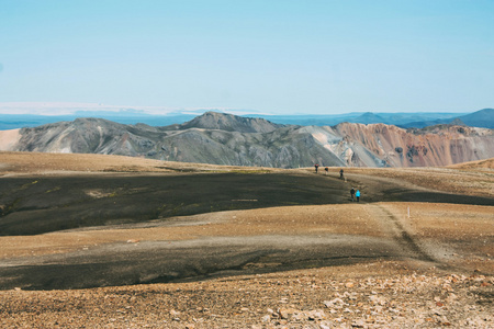 冰岛景观与在 Landmannalaugar 山旅游