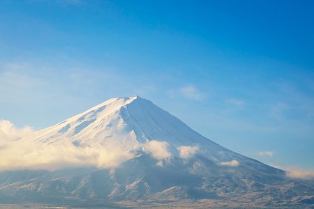 与蓝蓝的天空，日本富士山