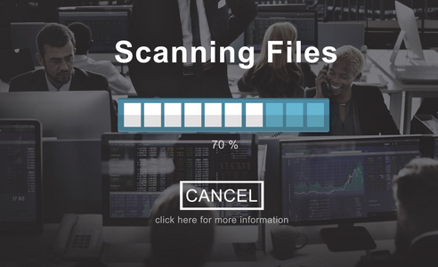 商务人士工作和扫描文件