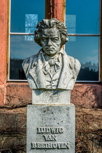 雕塑路德维格  范  贝多芬