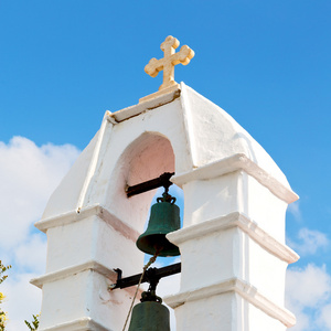 麦克诺斯岛老建筑白色背景在圣十字