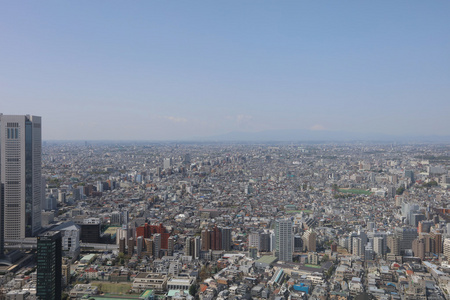 在日本，在东京的新宿地区的鸟瞰图