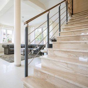 石楼梯放在现代的客厅里