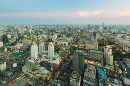 泰国的曼谷业务地区市市中心美丽的天际线，俯视图