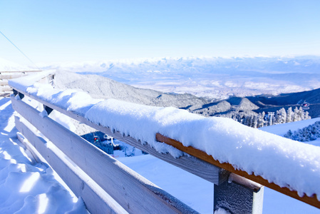 滑雪缆车