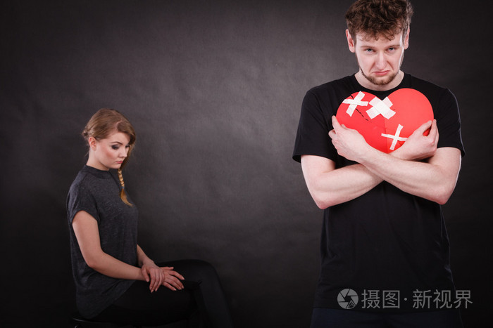 悲伤的新人举办破碎的心
